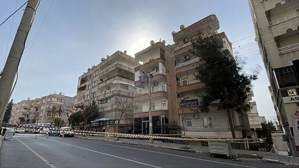 Şanlıurfa'da büyük panik! 5 katlı bina boşaltıldı